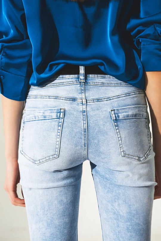 Jean droit usé avec détail de l’ourlet en bleu - Pantalons