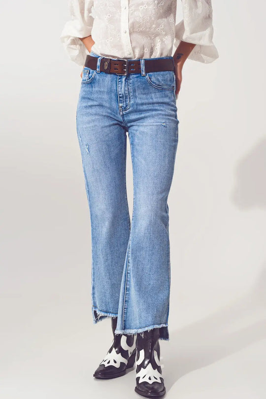 Jean évasé en Bleu Clair à Ourlet Asymétrique - Pantalons