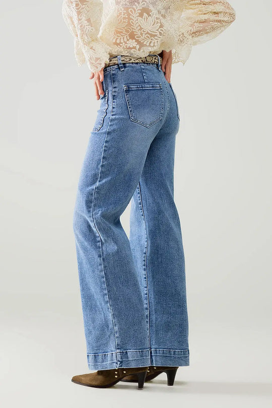 Jean extensible à jambe droite avec poches sur le devant délavage moyen - Pantalons