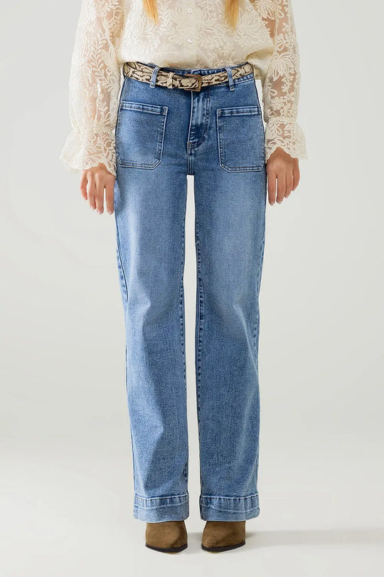 Q2 Jean extensible à jambe droite avec poches sur le devant délavage moyen