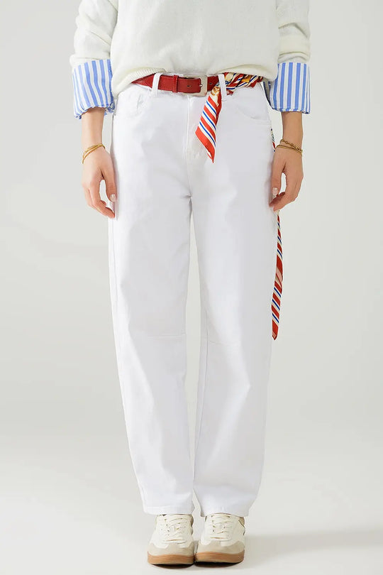 Q2 jean extensible confortable avec jambe tonneau en blanc