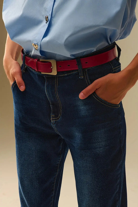 Jean foncé avec surpiqûres contrastées et ourlets à revers - Pantalons