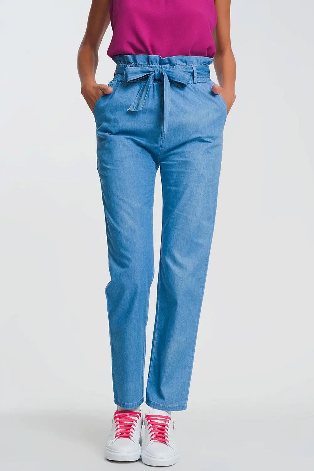 Q2 Jean léger à taille haute froncée bleu clair