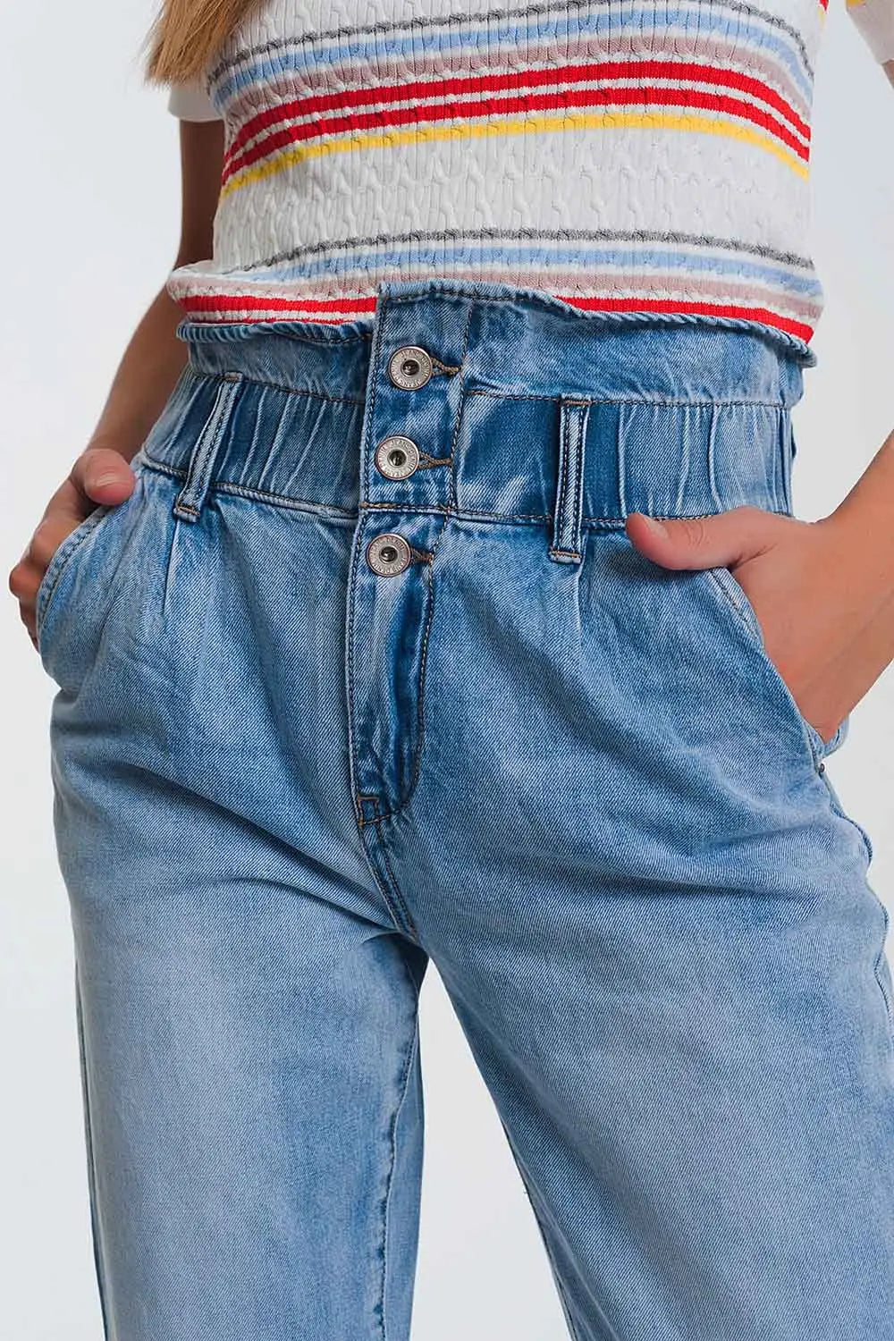 Jean mom avec taille élastiquée à trois boutons - Pantalons