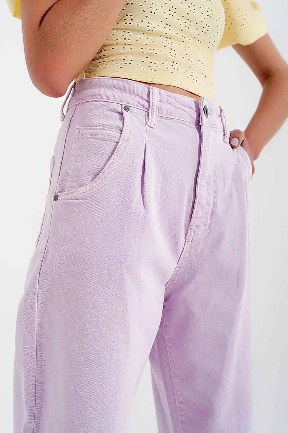 Jean mom avec taille haute et plis sur le devant en lilas - Pantalons