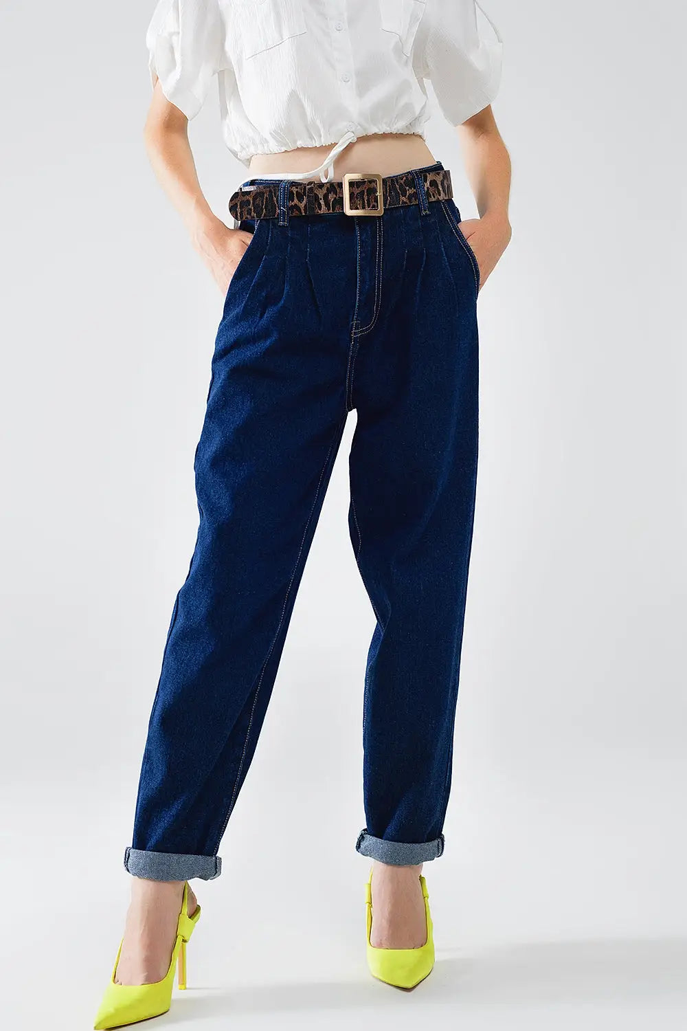 Jean Mom Bleu Raw Avec Détail Plissé - Pantalons