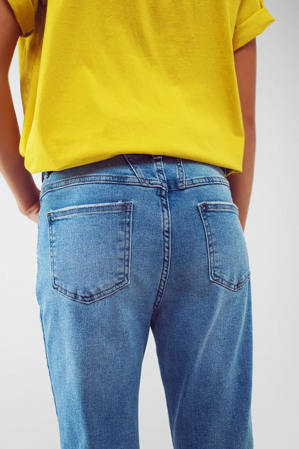 Jean Regular déchiré dans une teinte bleu clair - Pantalons