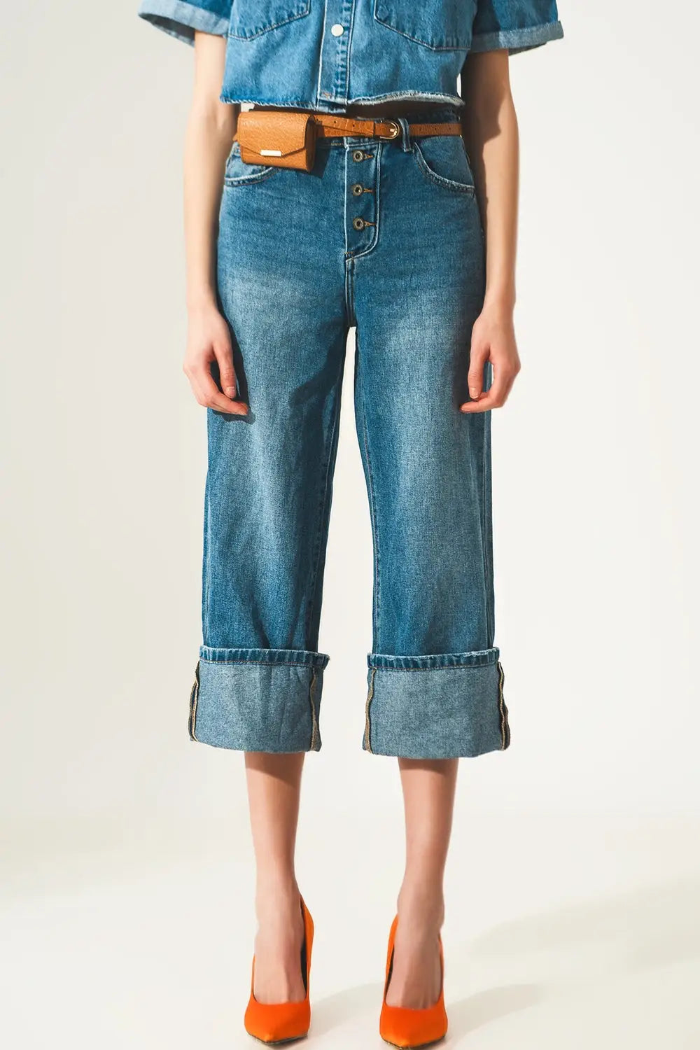 Jean relaxé à ourlet roulé et boutons apparents en bleu - Pantalons