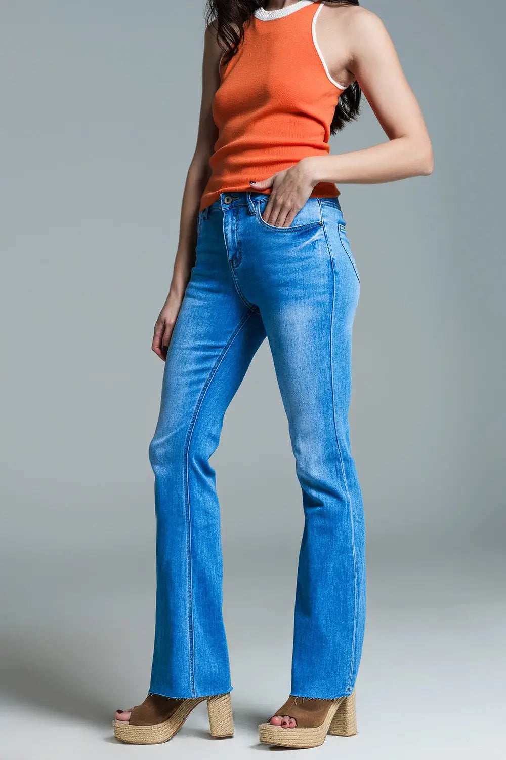 Jean skinny à taille normale et jambes évasées délavé clair - Pantalons