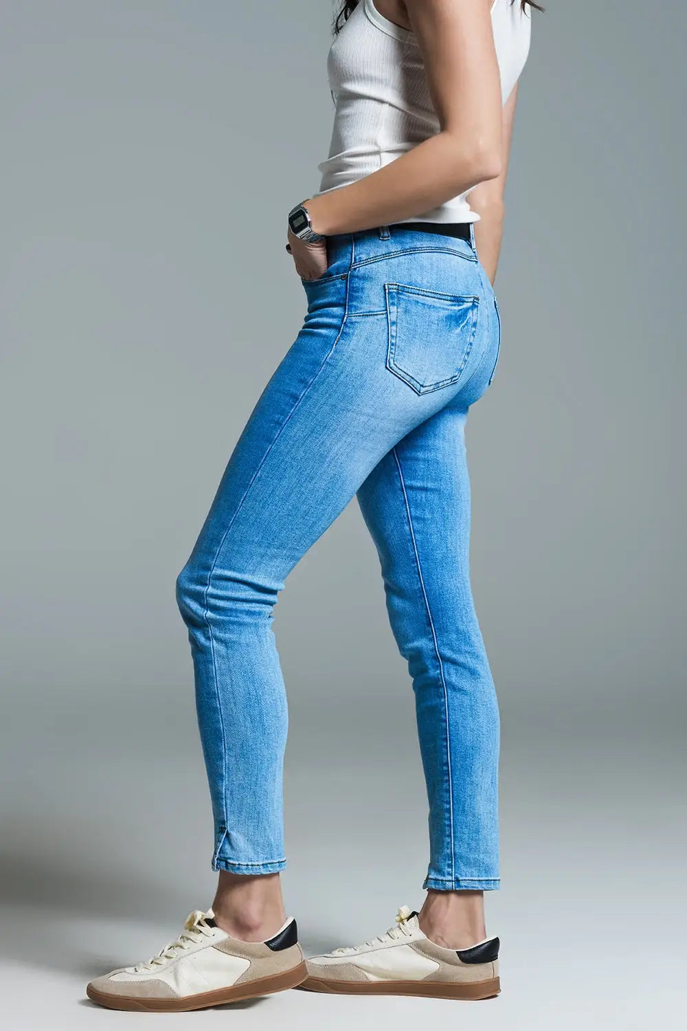 Jean skinny basique bleu clair avec fente courte à l’ourlet - Pantalons