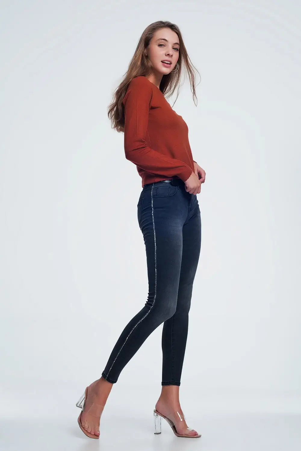 Jean skinny noir avec ornements sur le côté - Pantalons