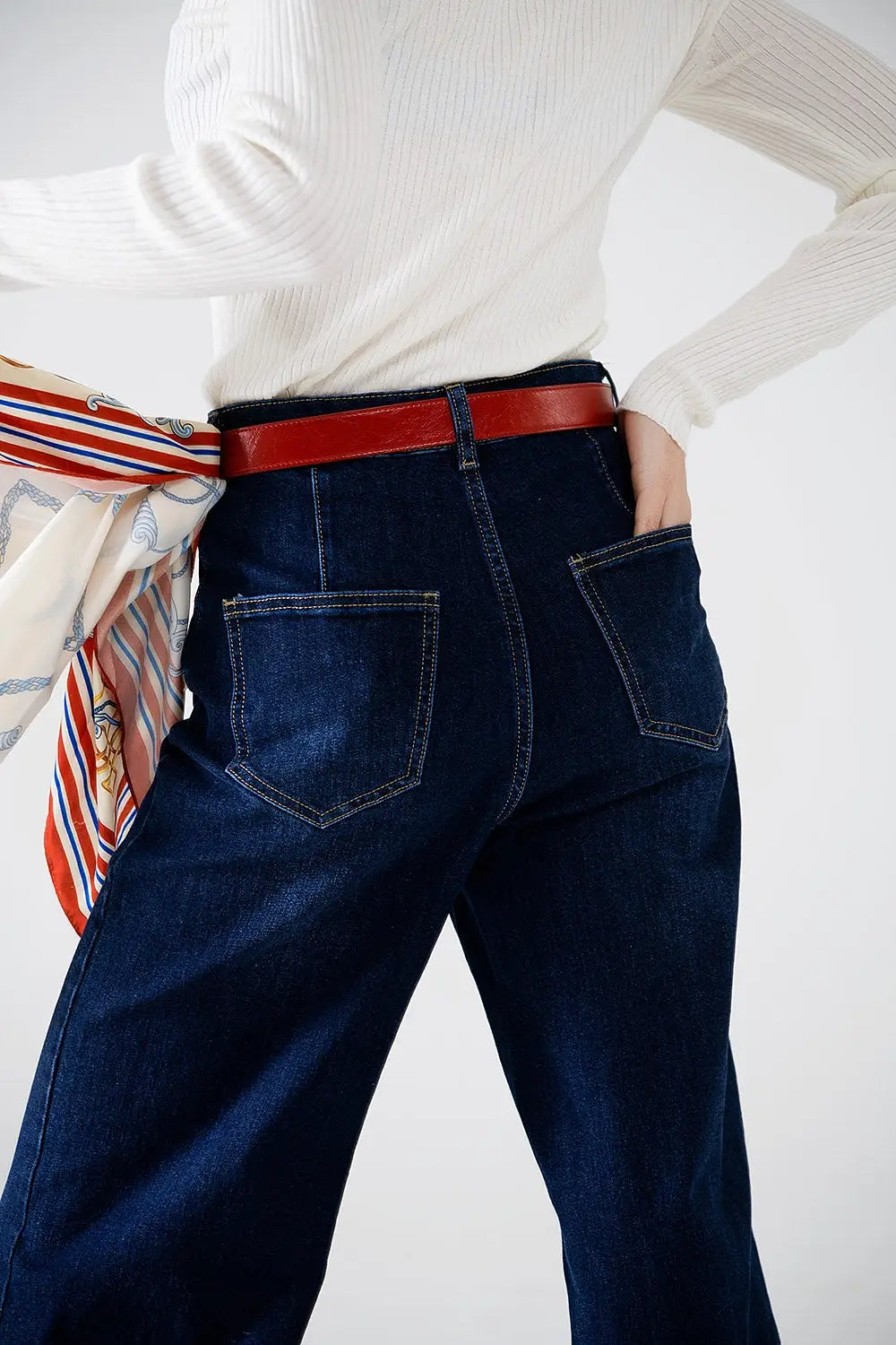 Jeans à jambe large de style marin avec boutons dorés - Pantalons