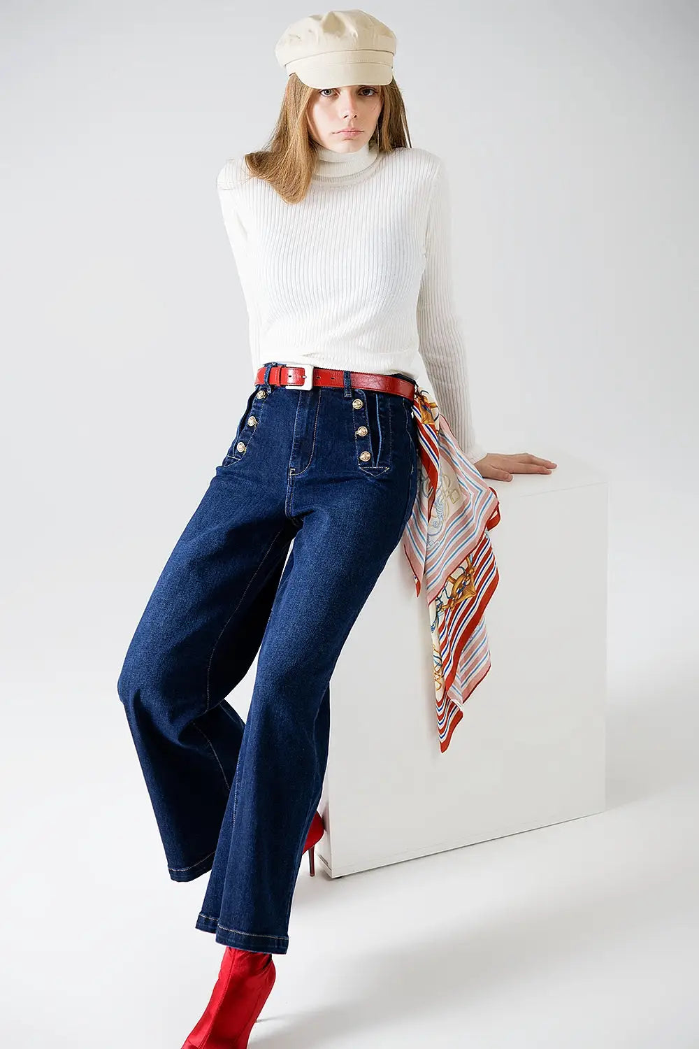 Jeans à jambe large de style marin avec boutons dorés - Pantalons
