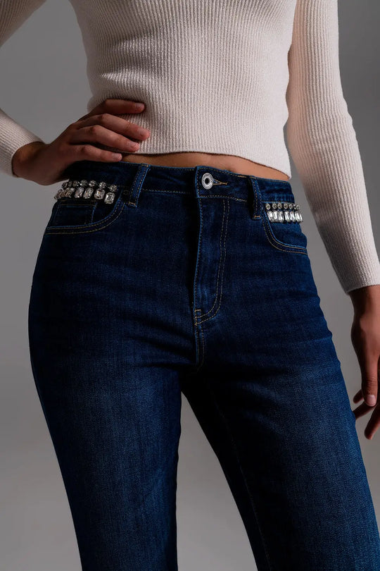 Jeans avec franges strass sur les poches en lavage foncé - Pantalons