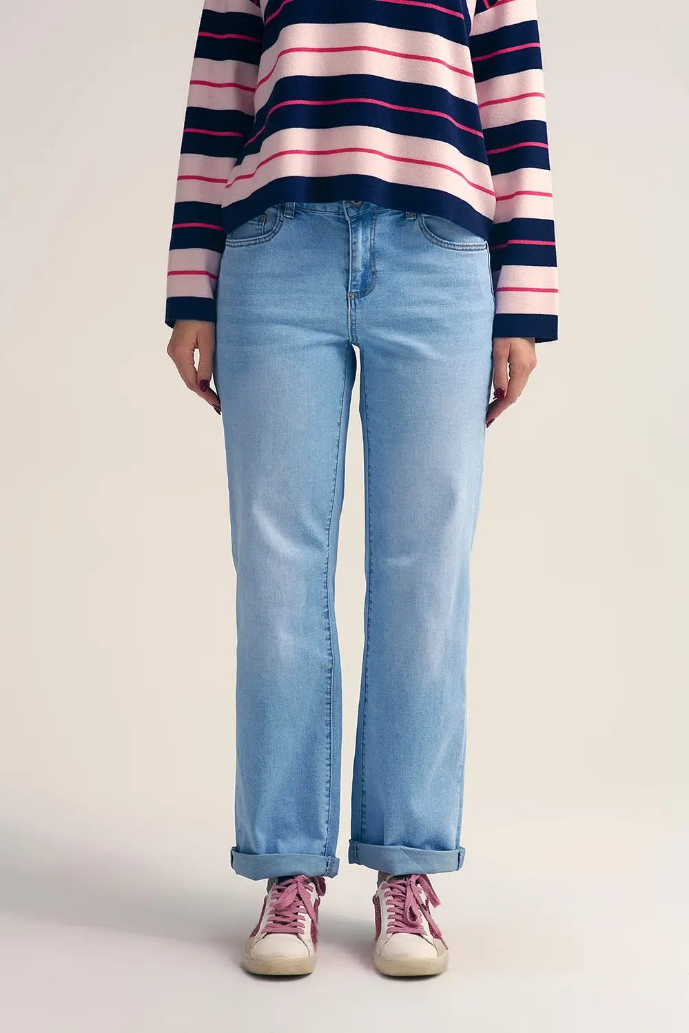 Jeans bleu clair à jambe droite - Pantalons