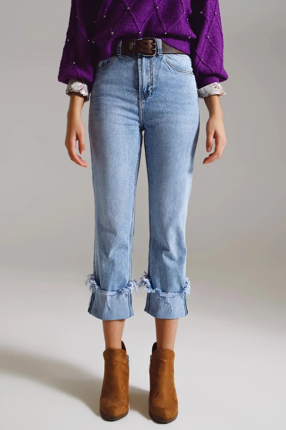 Jeans droits avec ourlet usé en bleu clair - Pantalons
