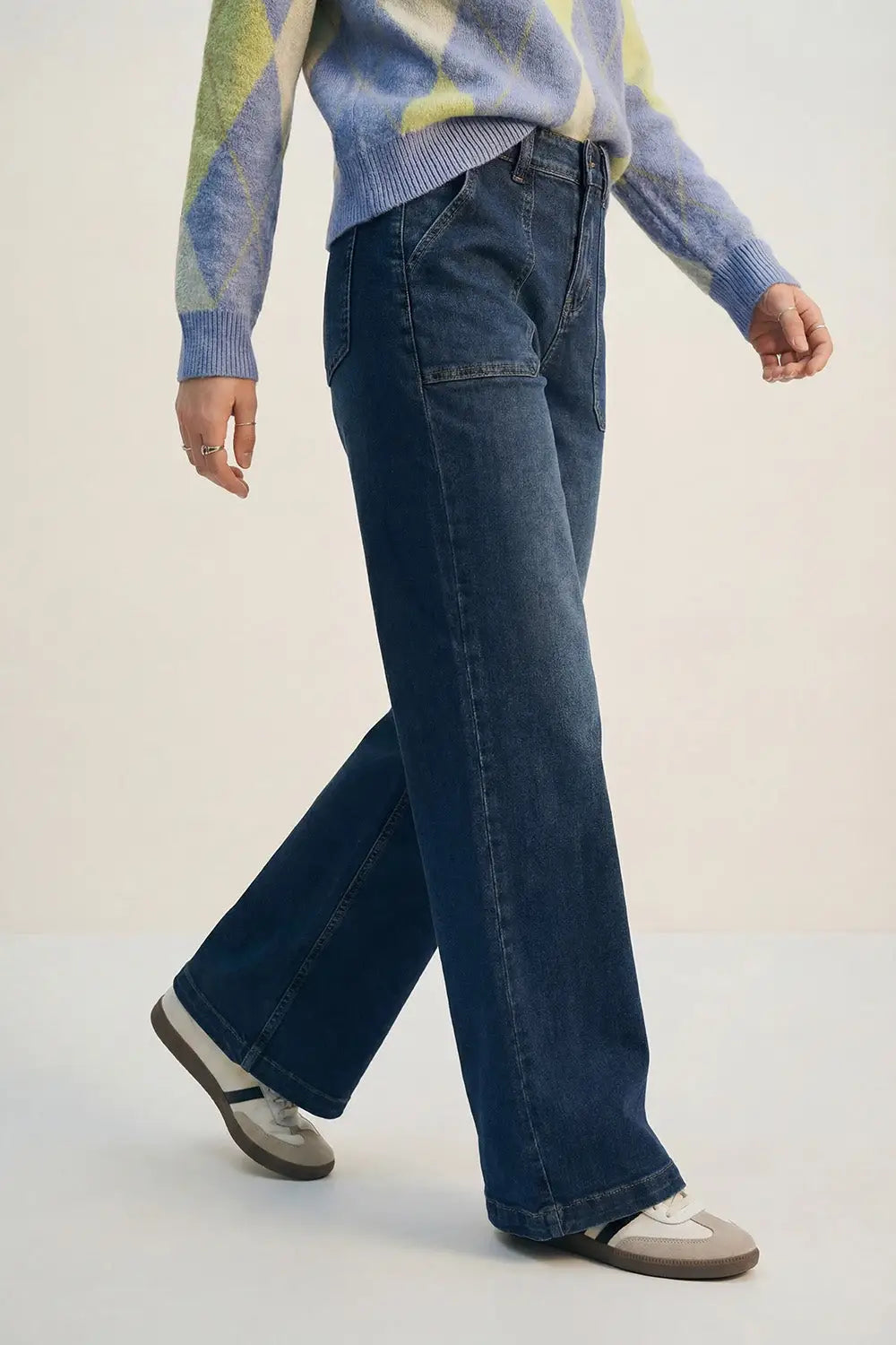 Jeans en denim à jambes larges avec poches plaquées utilitaires - Pantalons