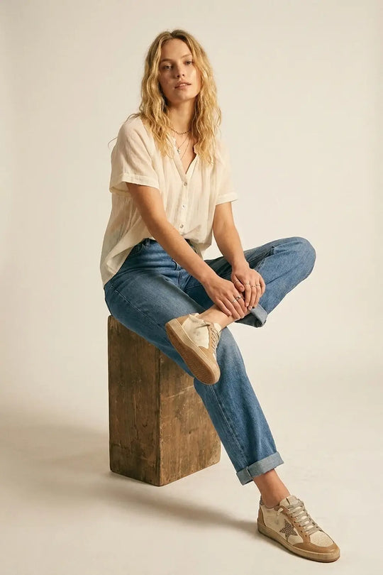 Jeans en denim bleu classique à jambes droites avec taille mi-haute - Pantalons