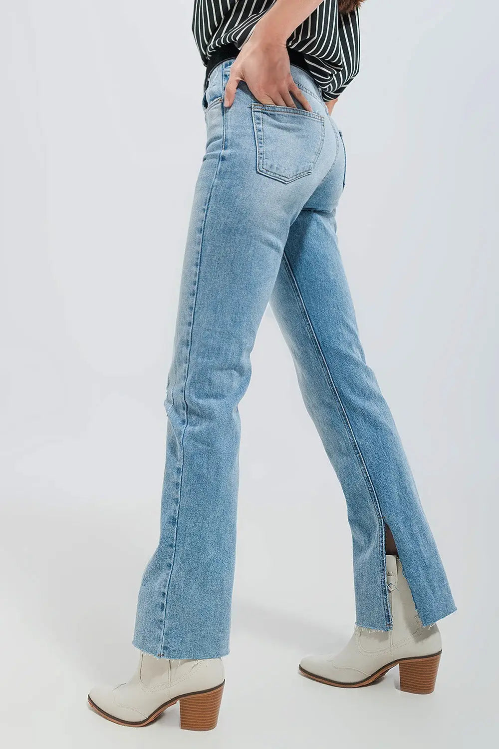 Jeans in light wash with raw hem - Jeans