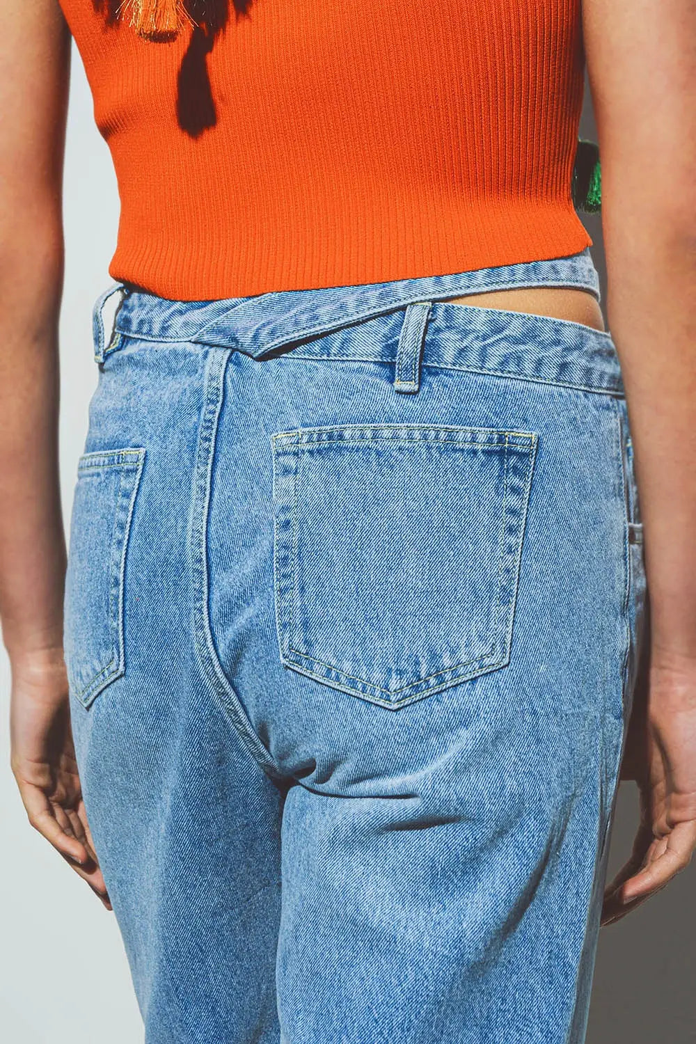 Jeans with Belt Detail in Med Wash - Jeans