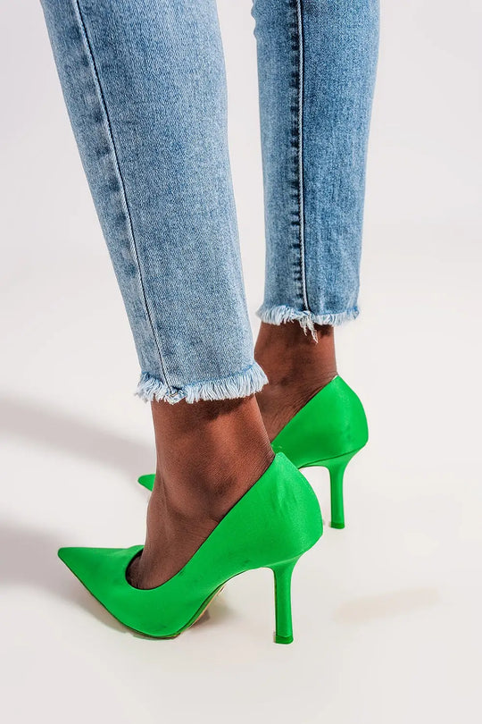 Jeans with frayed hem in light blue - Jeans