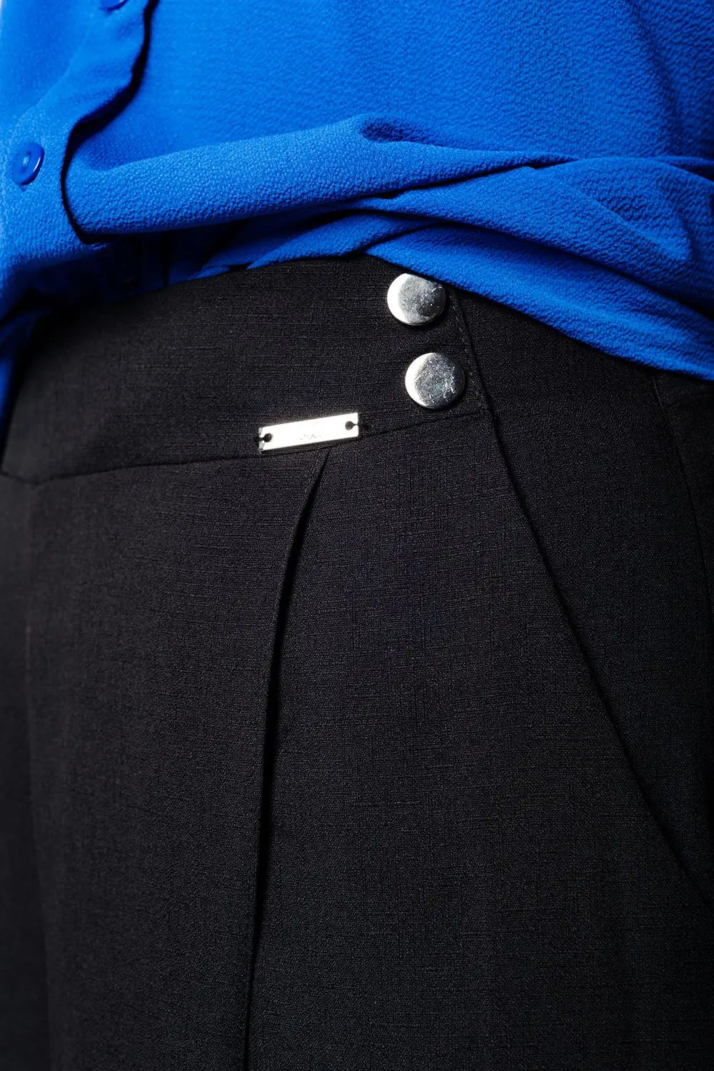 Jupe culotte noire avec boutons argentés - Pantalons