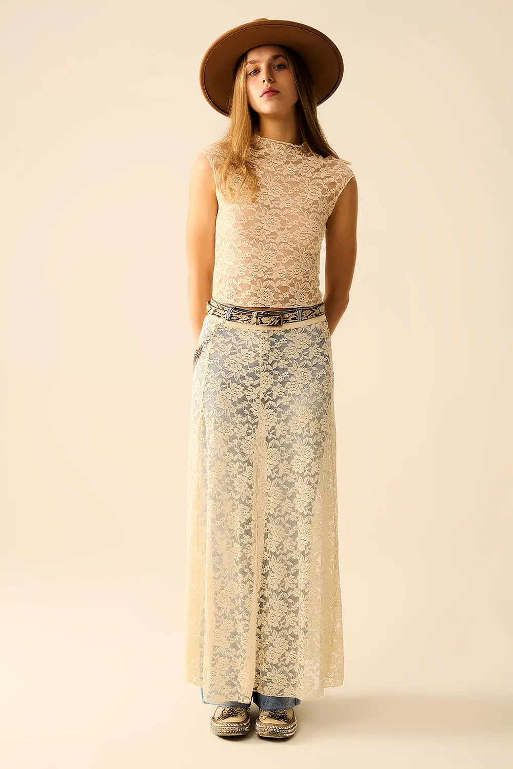Jupe maxi en dentelle beige avec motif floral - Jupes