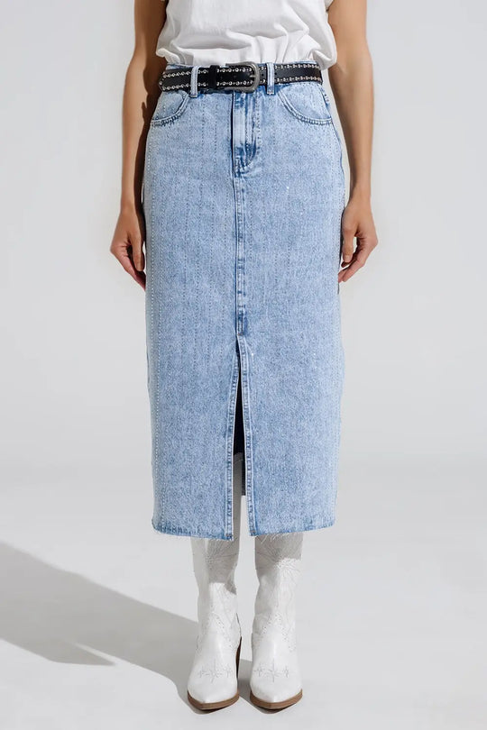 Q2 Jupe midi en denim léger fendue sur le devant et ornée de diamants