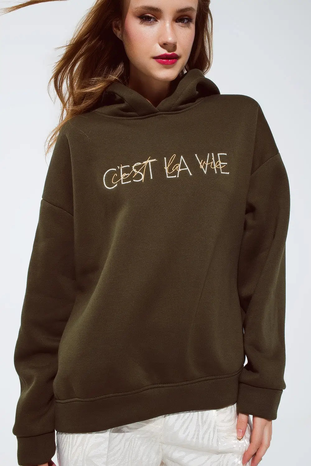 Khaki color hoodie with embroidered Cest La Vie text - One Size / Green - Sweaters