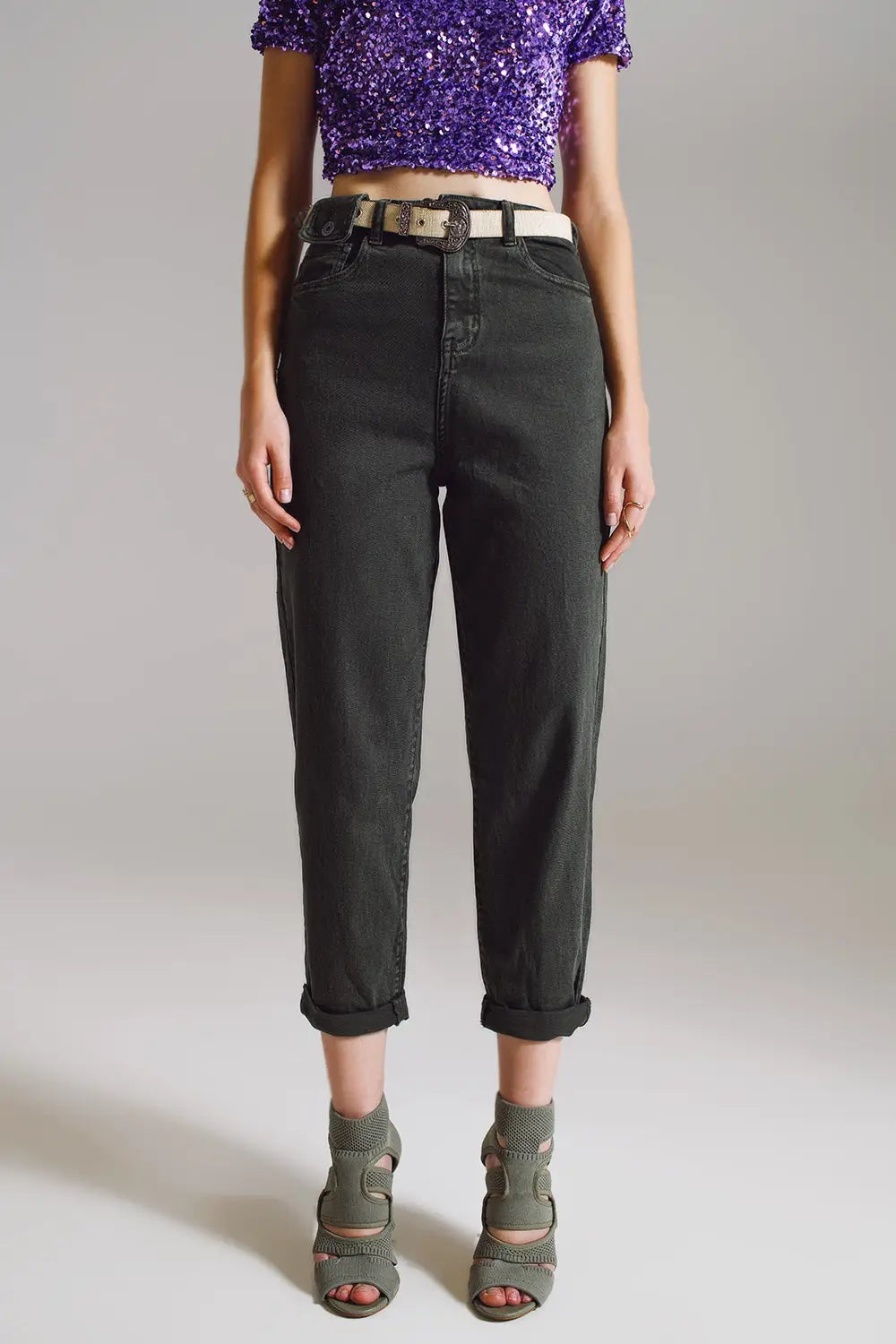 Q2 Khaki green relaxed pants with pocket detail at the waist