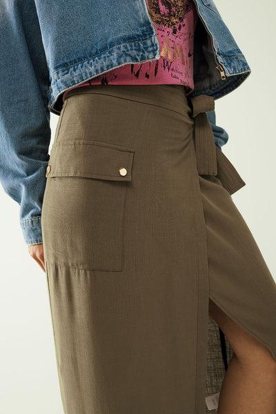 Khaki mid-length skirt with one pocket and a lace detail