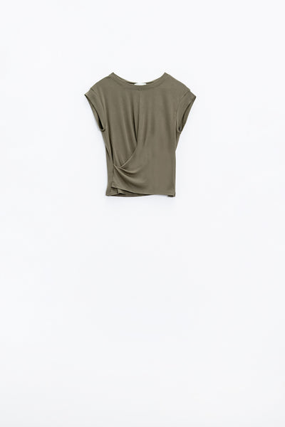 Khaki short-sleeved top crossed at the bottom front