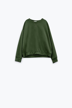 Q2 khaki sweatshirt with long sleeves and rounded collar