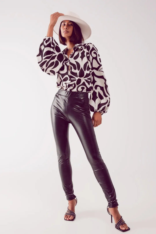 Leather look leggings in black - Pants