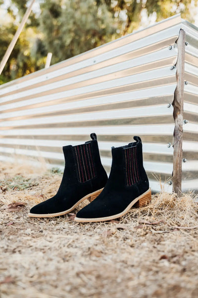 Leonor Suede Ankle Boot in Black - 100 Western Boots