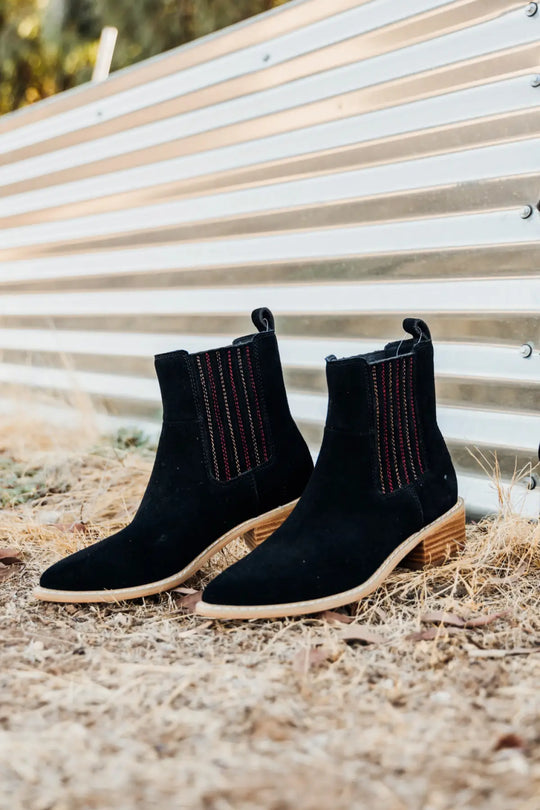 Leonor Suede Ankle Boot in Black - 100 Western Boots