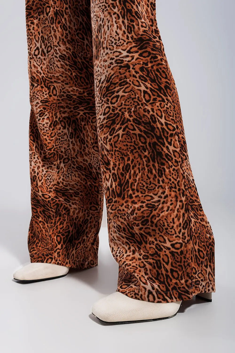 Leopard print wide leg pants in Brown - Pants