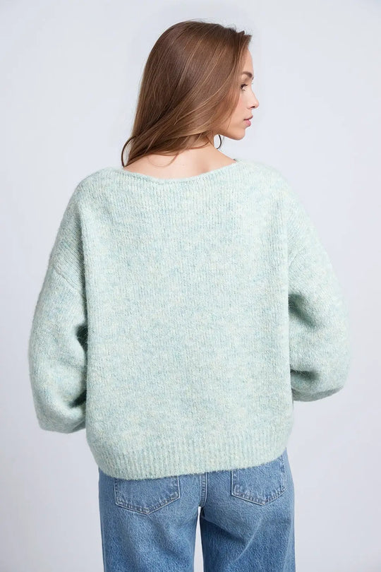Light Green sweater with long sleeves and rounded collar - One Size / Green - Sweaters