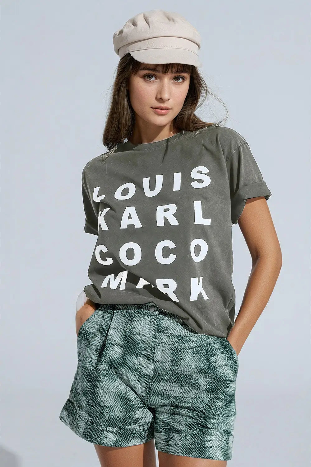 Light Grey T-shirt With famous Names Logos At The Front - One Size / Grey - Tops