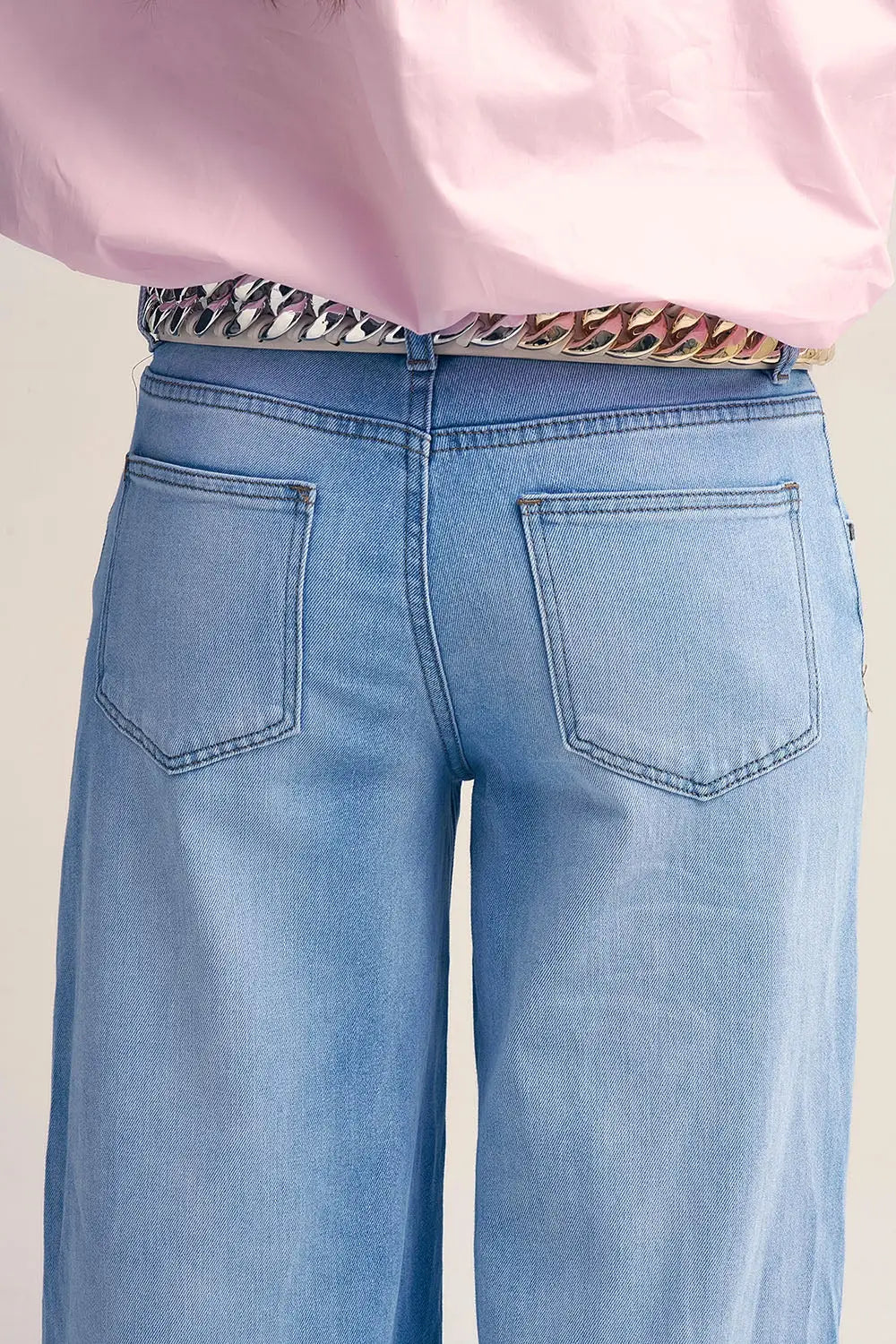 Light wash straight jeans with printed lips - Jeans