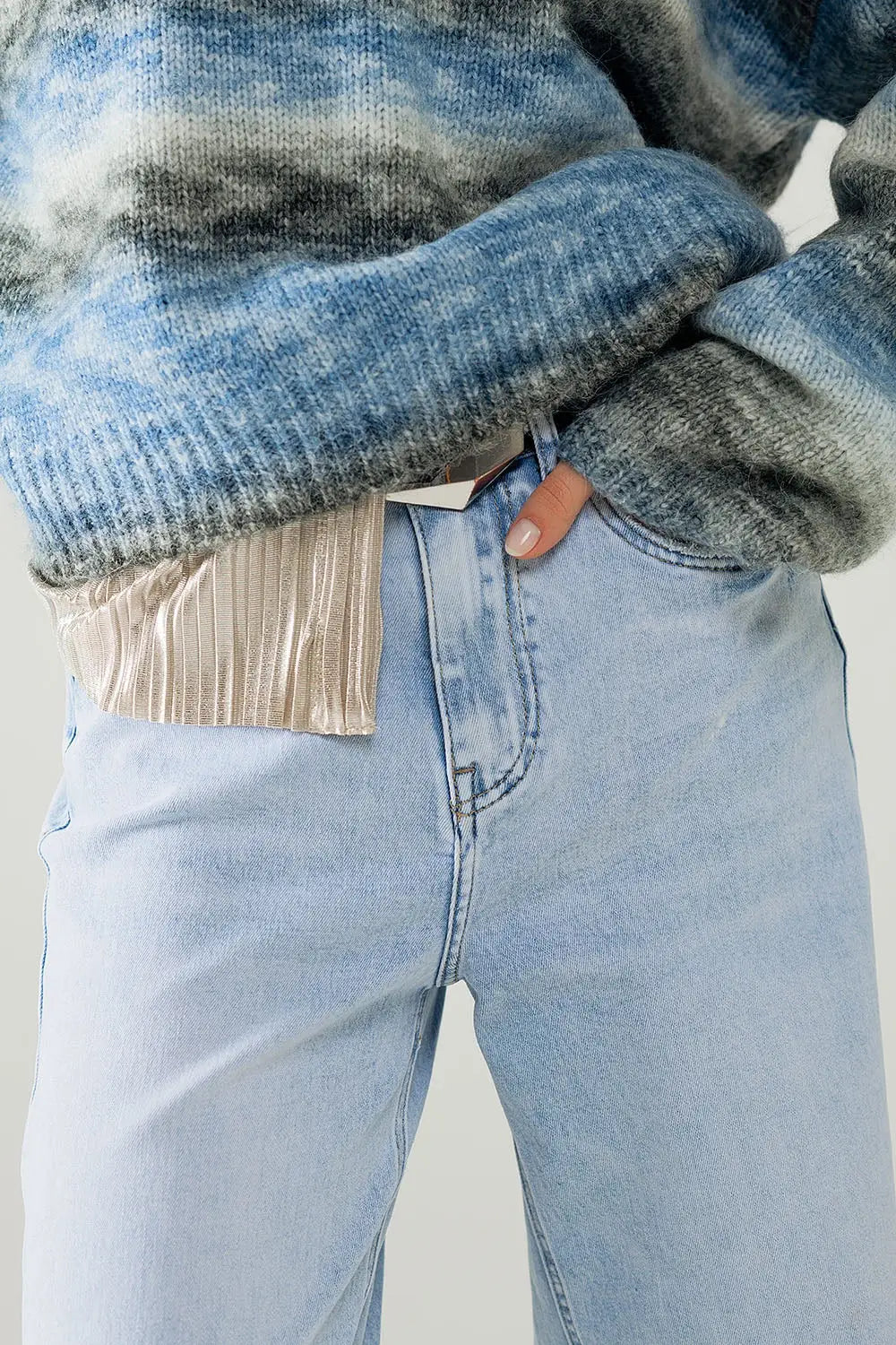 light wash wide leg jeans with stretch - Jeans