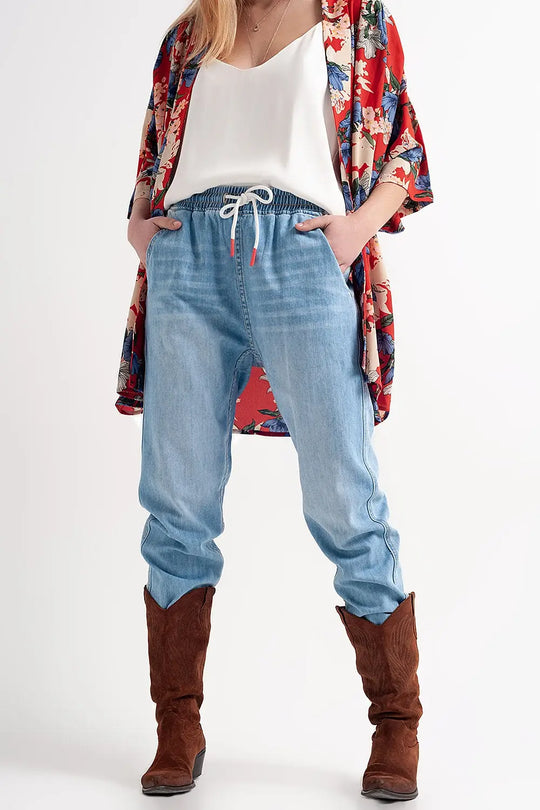 Lightweight jogger jeans in midwash - Jeans