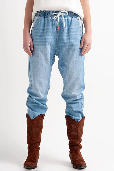Lightweight jogger jeans in midwash - Jeans