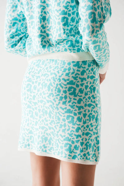 Lightweight knit mini skirt in turquoise animal print - Skirts