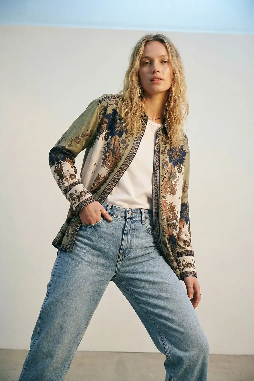 Lightweight Paisley-Print Shirt with Ornamental Border Detail - Shirts