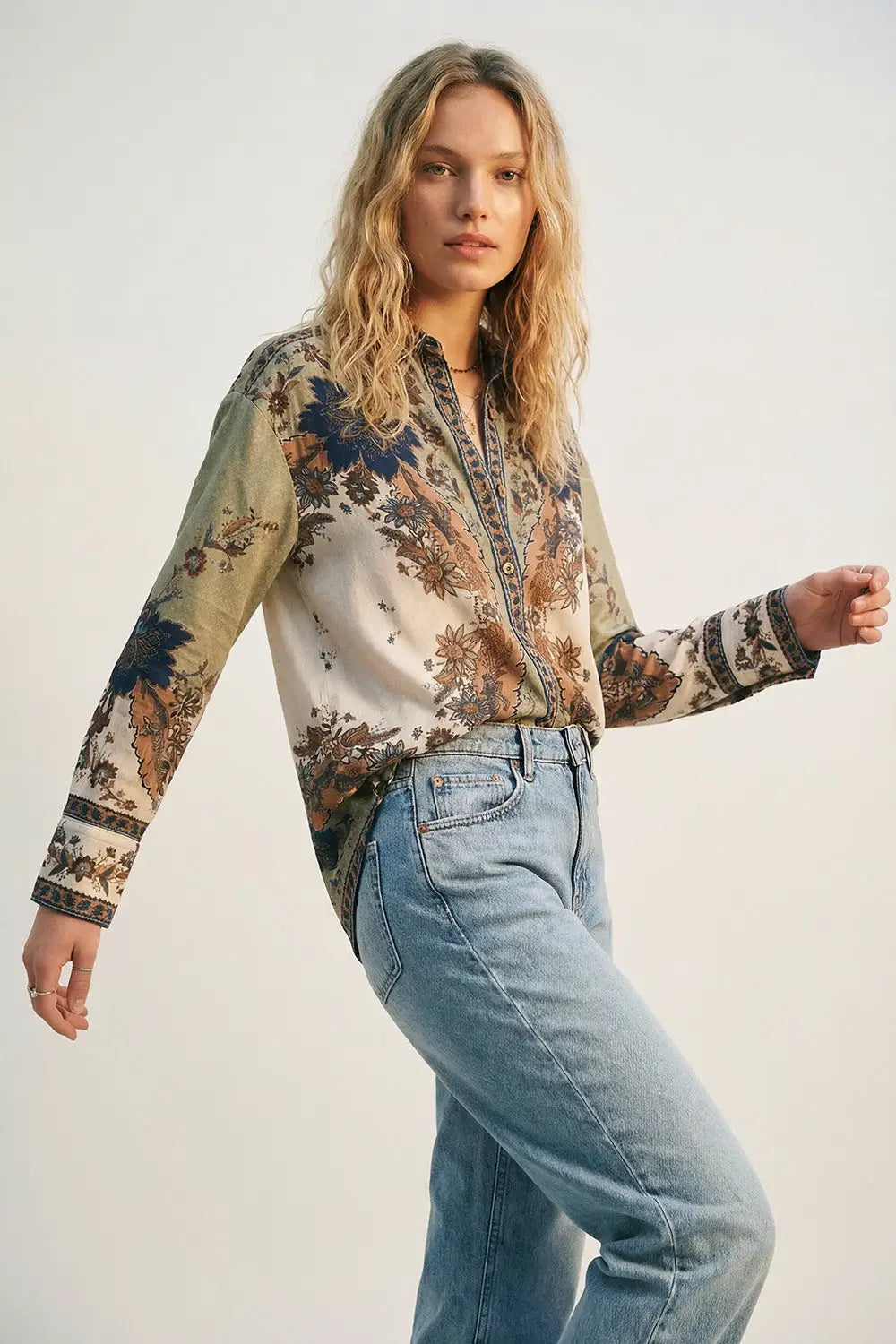 Q2 Lightweight Paisley-Print Shirt with Ornamental Border Detail