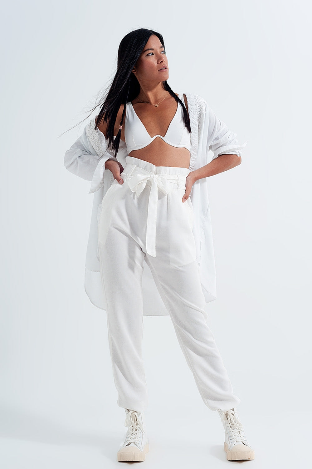 Lightweight Pants with tie waist in white