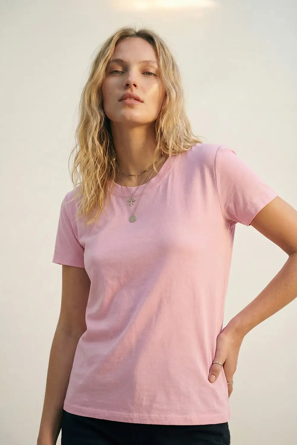 Q2 Lightweight Soft Viscose T-Shirt in baby pink