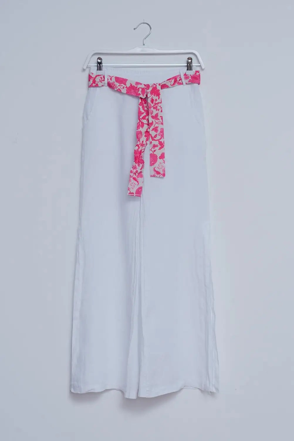 Q2 Linen Wide leg pants with side splits in white