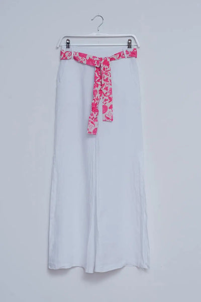 Q2 Linen Wide leg pants with side splits in white
